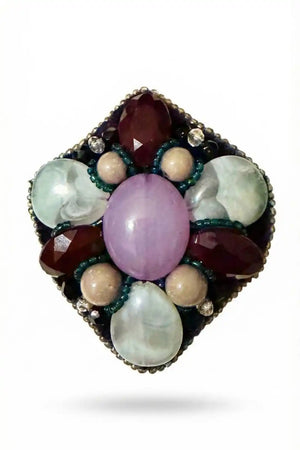 Эффектная брошь с натуральными камнями